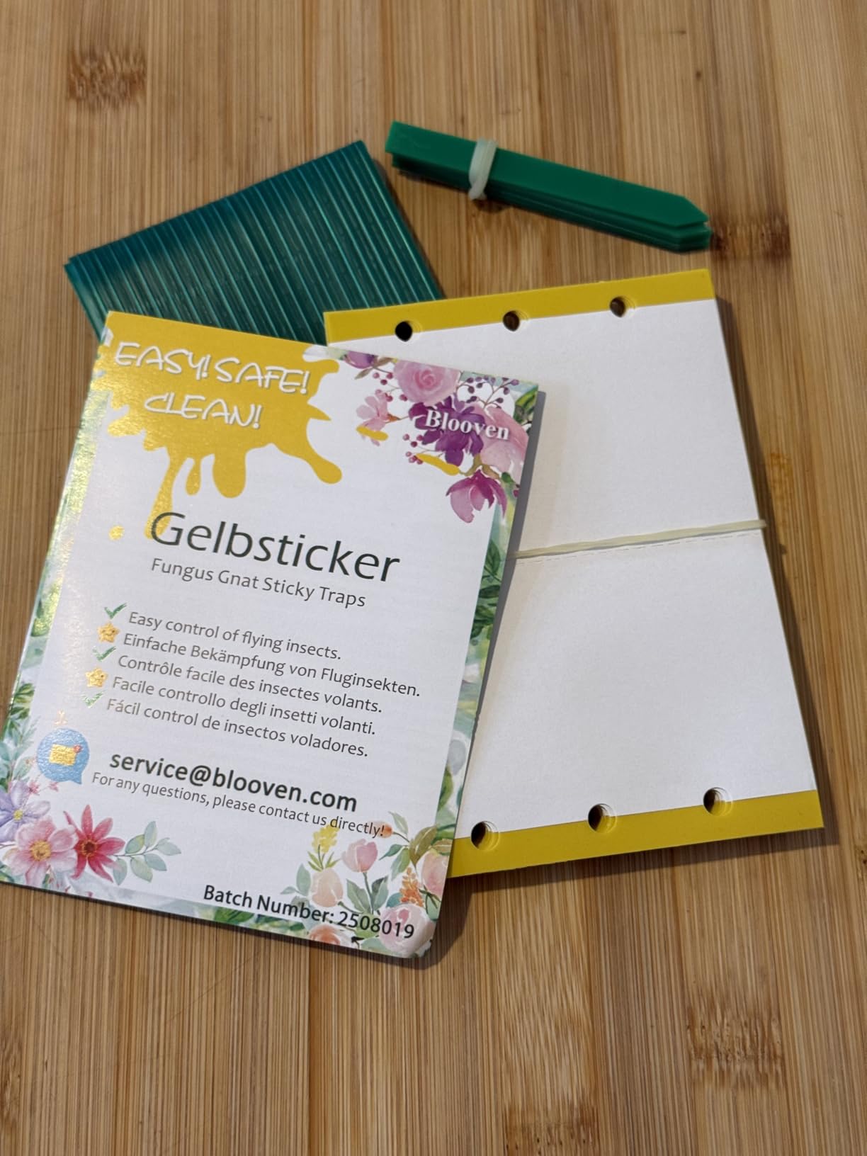 Klebt an Fingern